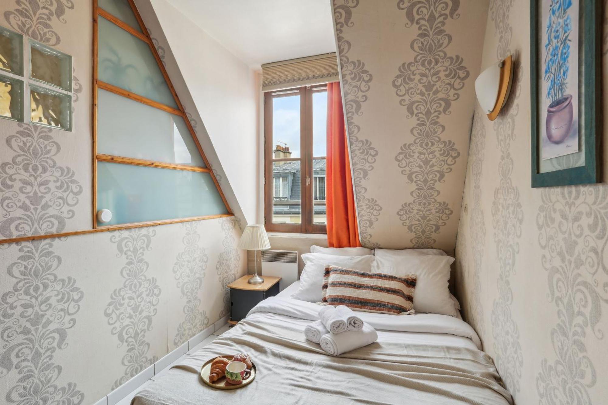 Eiffel Tower & Faubourg - 1Br - Cityapartmentstay Париж Экстерьер фото